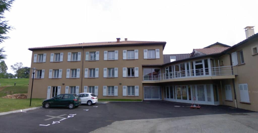 Foyer sacerdotal de 3 étages à Ars-sur-Formans